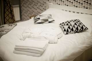 Отель Клуб Яремчанський Яремче Классический четырехместный номер-4