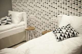 Отель Клуб Яремчанський Яремче Классический четырехместный номер-3